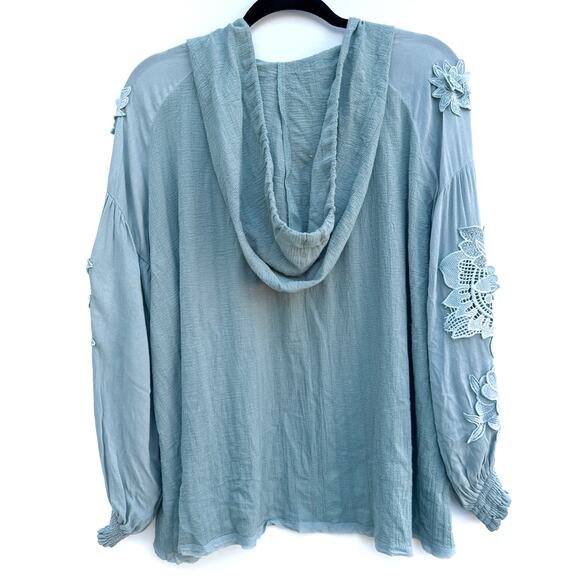 POL Long Sleeve Flower Embroidered Hooded Blouse Small - Picture 2 of 6